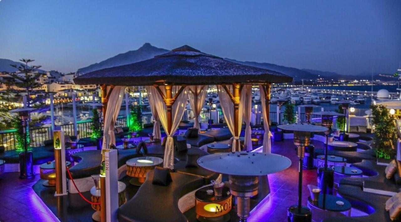 Puerto Banus Beach Apartments Марбелья Екстер'єр фото