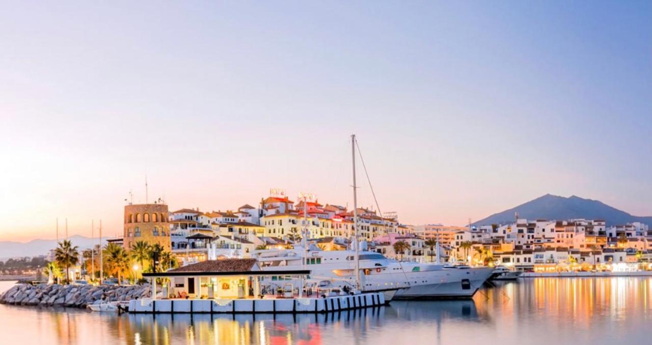 Puerto Banus Beach Apartments Марбелья Екстер'єр фото