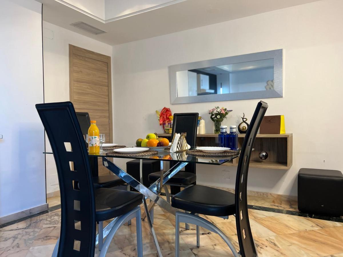 Puerto Banus Beach Apartments Марбелья Екстер'єр фото
