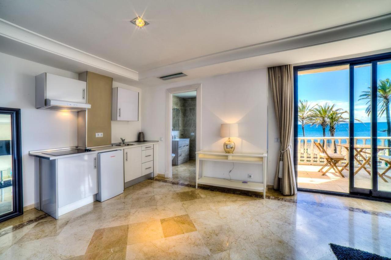 Puerto Banus Beach Apartments Марбелья Екстер'єр фото